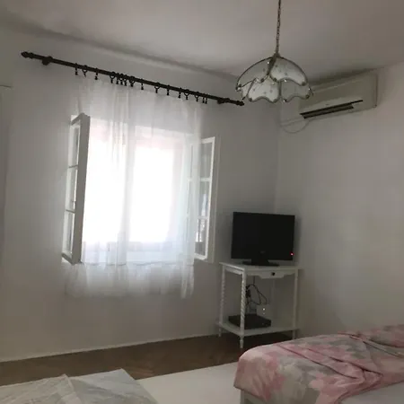 公寓 Apartments 